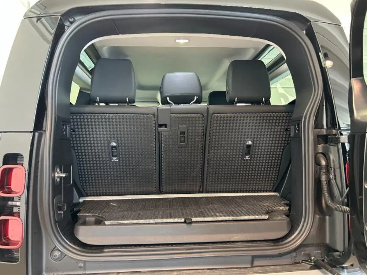 Land Rover Defender usata a Venezia (14)