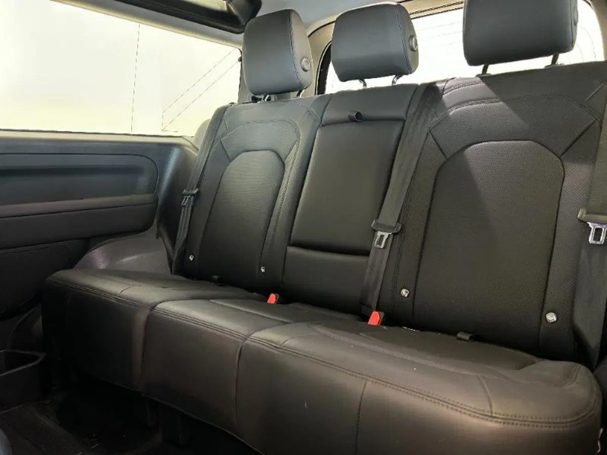 Land Rover Defender usata a Venezia (16)