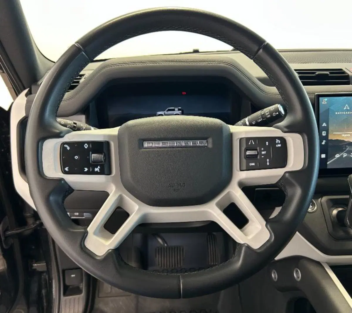 Land Rover Defender usata a Venezia (18)