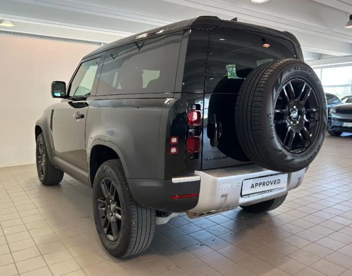 Land Rover Defender usata a Venezia (3)