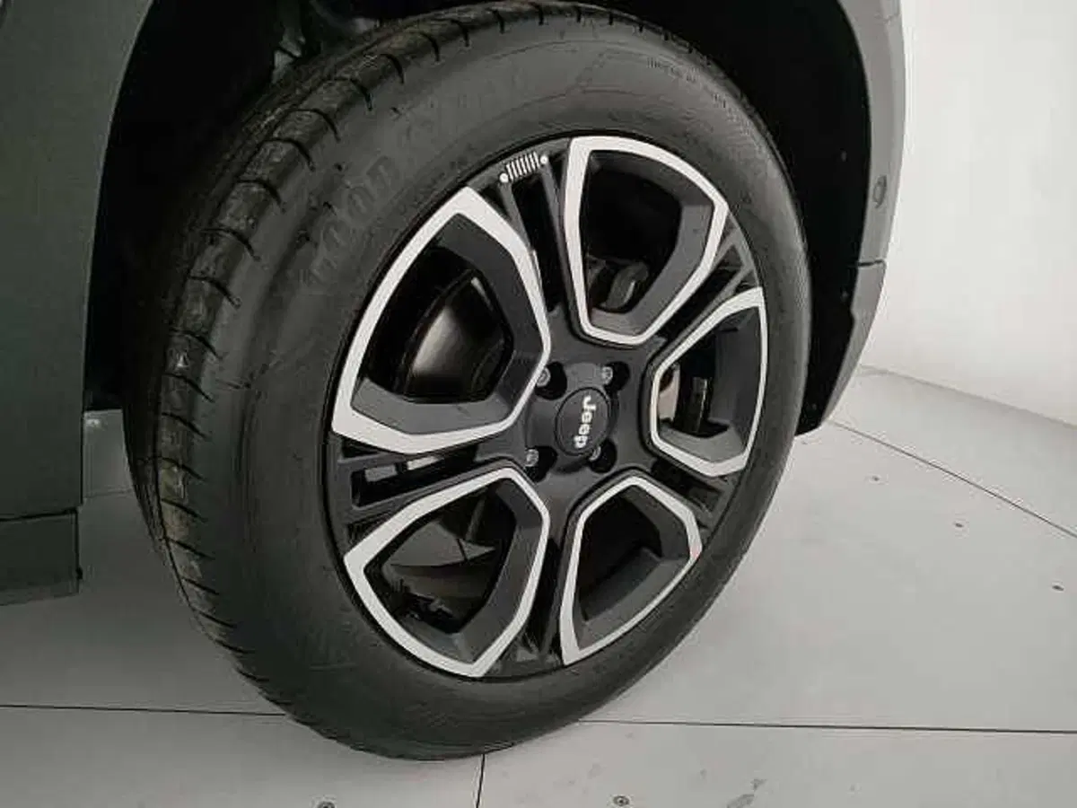 Jeep Avenger usata a Caserta (15)