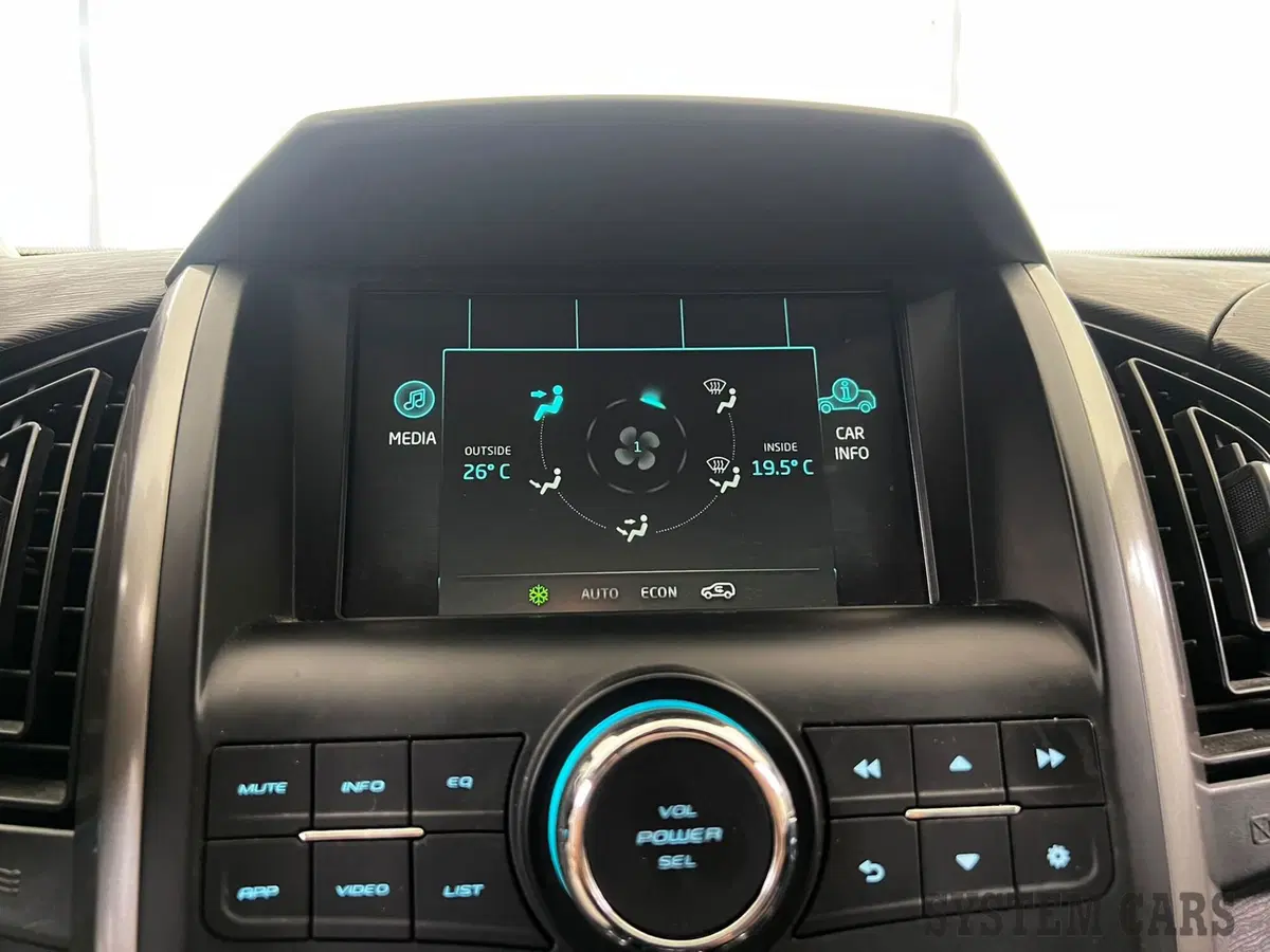 Mahindra XUV500 usata a Monza e Brianza (19)