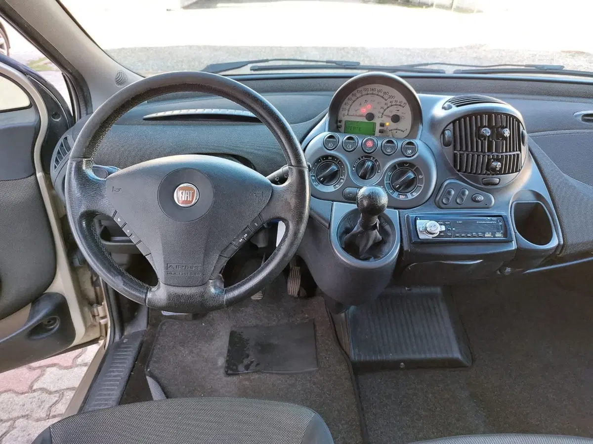 Fiat Multipla usata a Pavia (6)