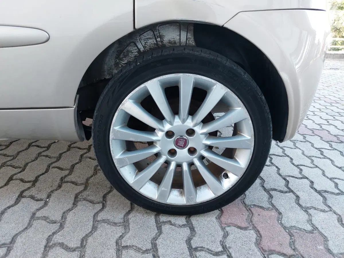 Fiat Multipla usata a Pavia (9)
