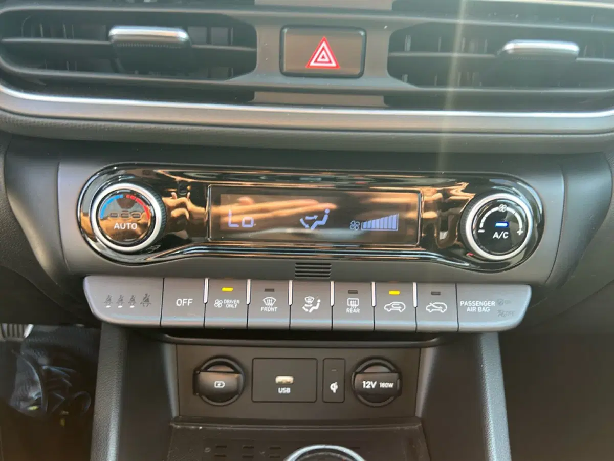 Hyundai Kona usata a Latina (17)