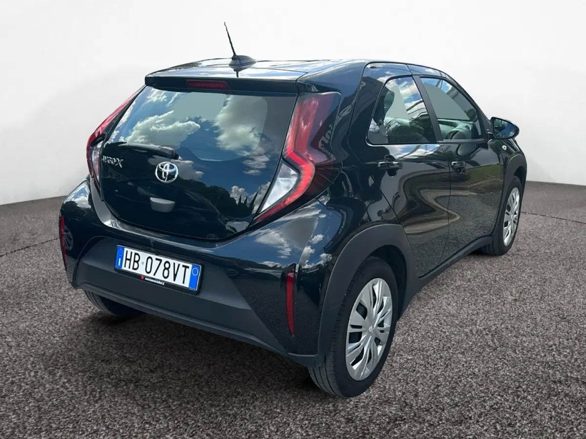 Toyota Aygo X usata a Latina (3)
