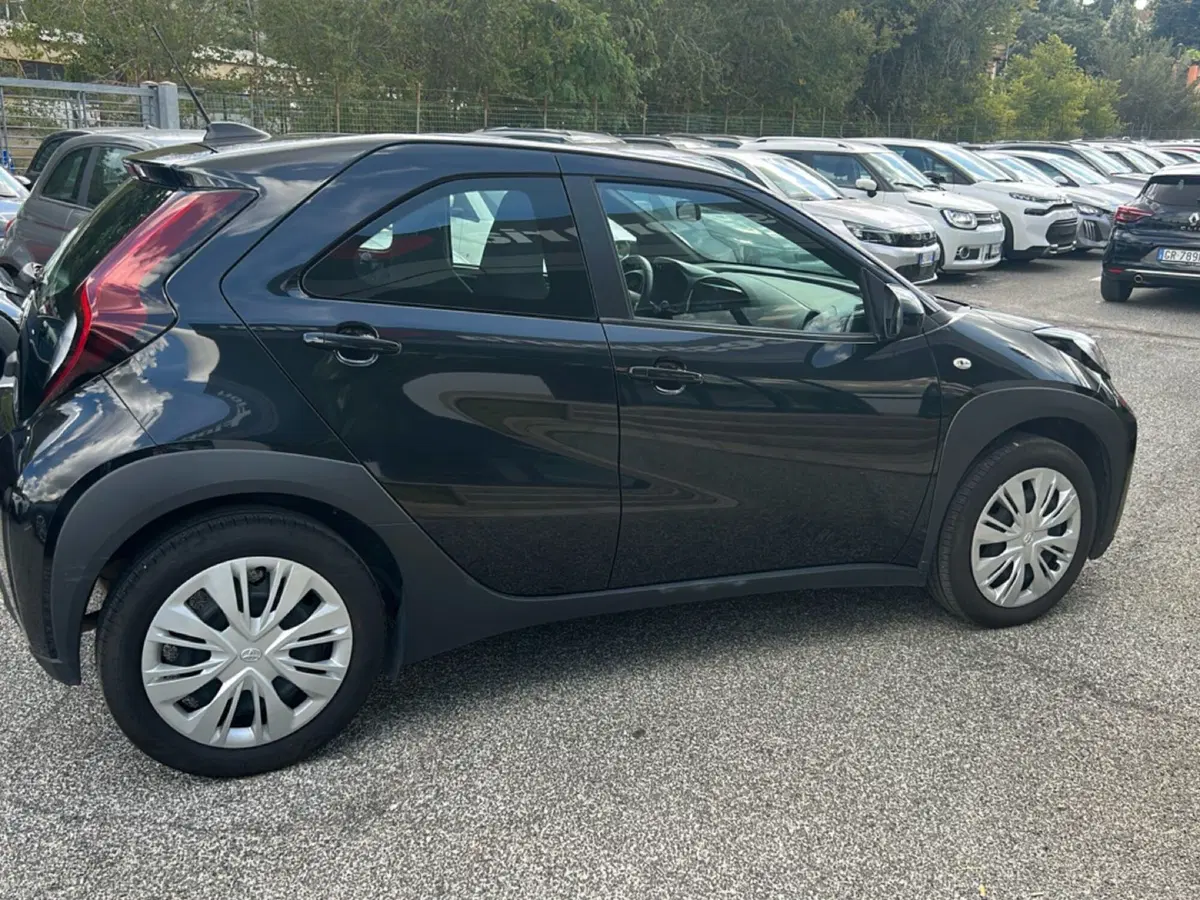 Toyota Aygo X usata a Latina (6)