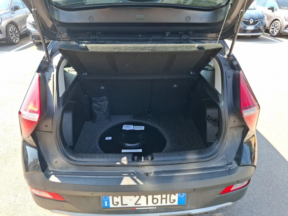 Hyundai Bayon usata a Latina (10)