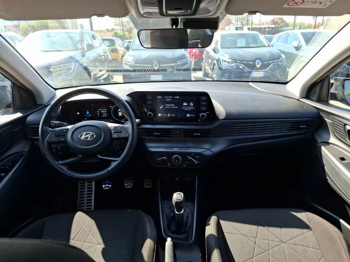 Hyundai Bayon usata a Latina (12)