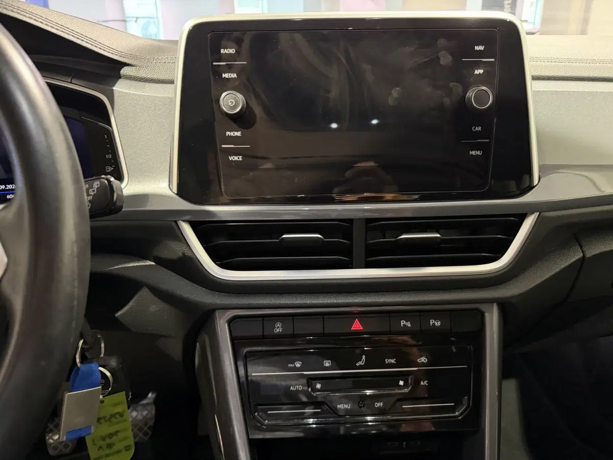 Volkswagen T-Roc usata a Genova (13)