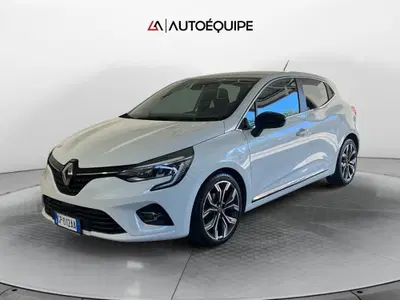 Renault Clio TCe 100 CV 5 porte Intens del 2019 usata a Roma