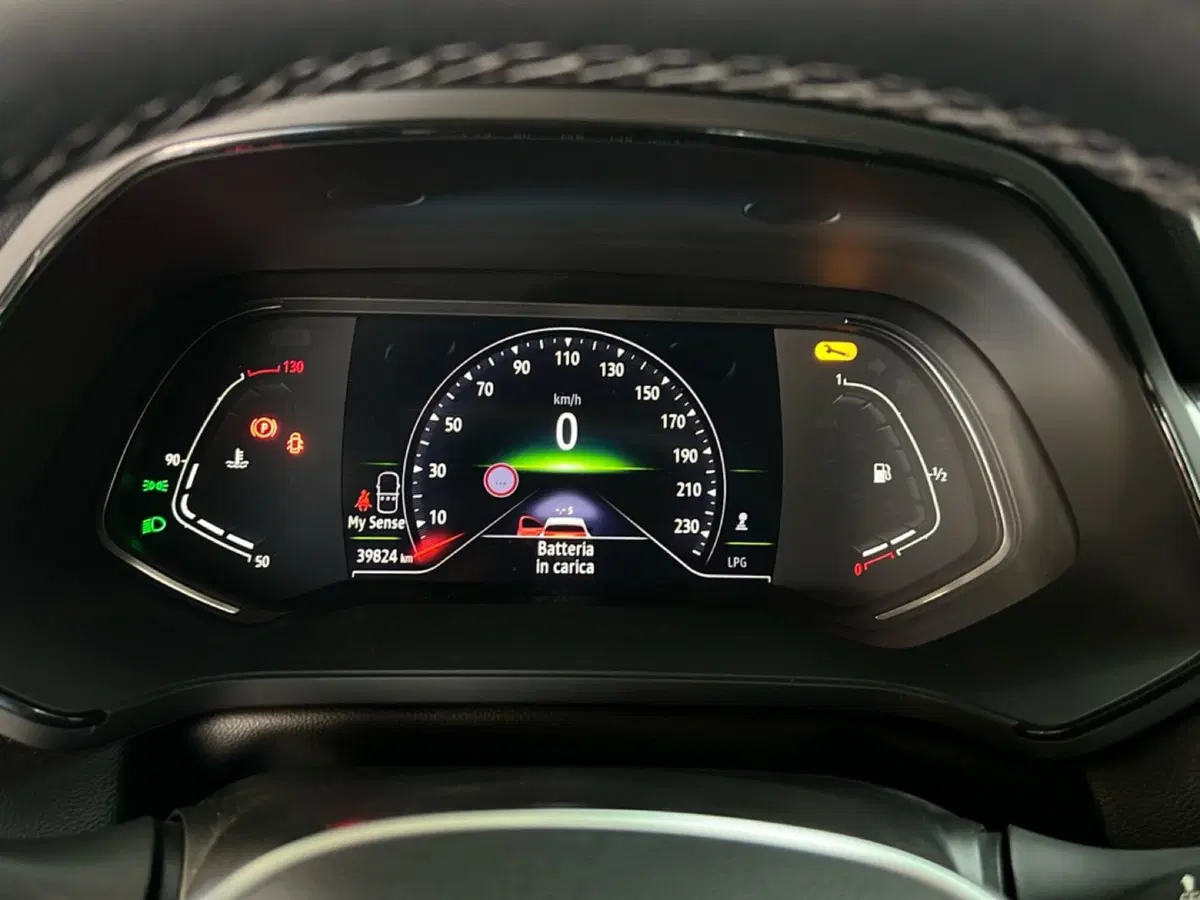 Renault Captur usata a Roma (13)