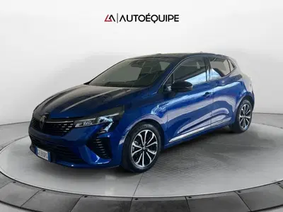 Renault Clio TCe 90 CV 5 porte Techno del 2025 usata a Roma