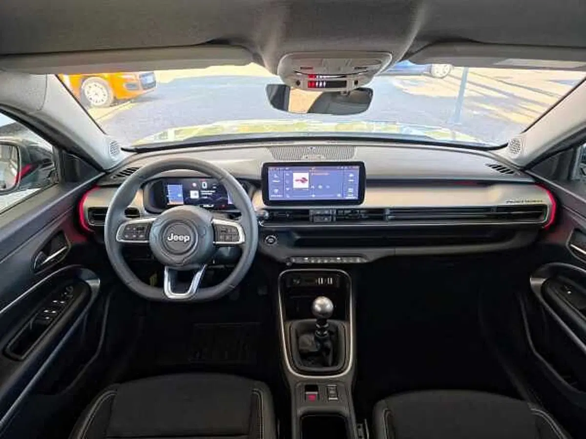 Jeep Avenger usata a Firenze (8)