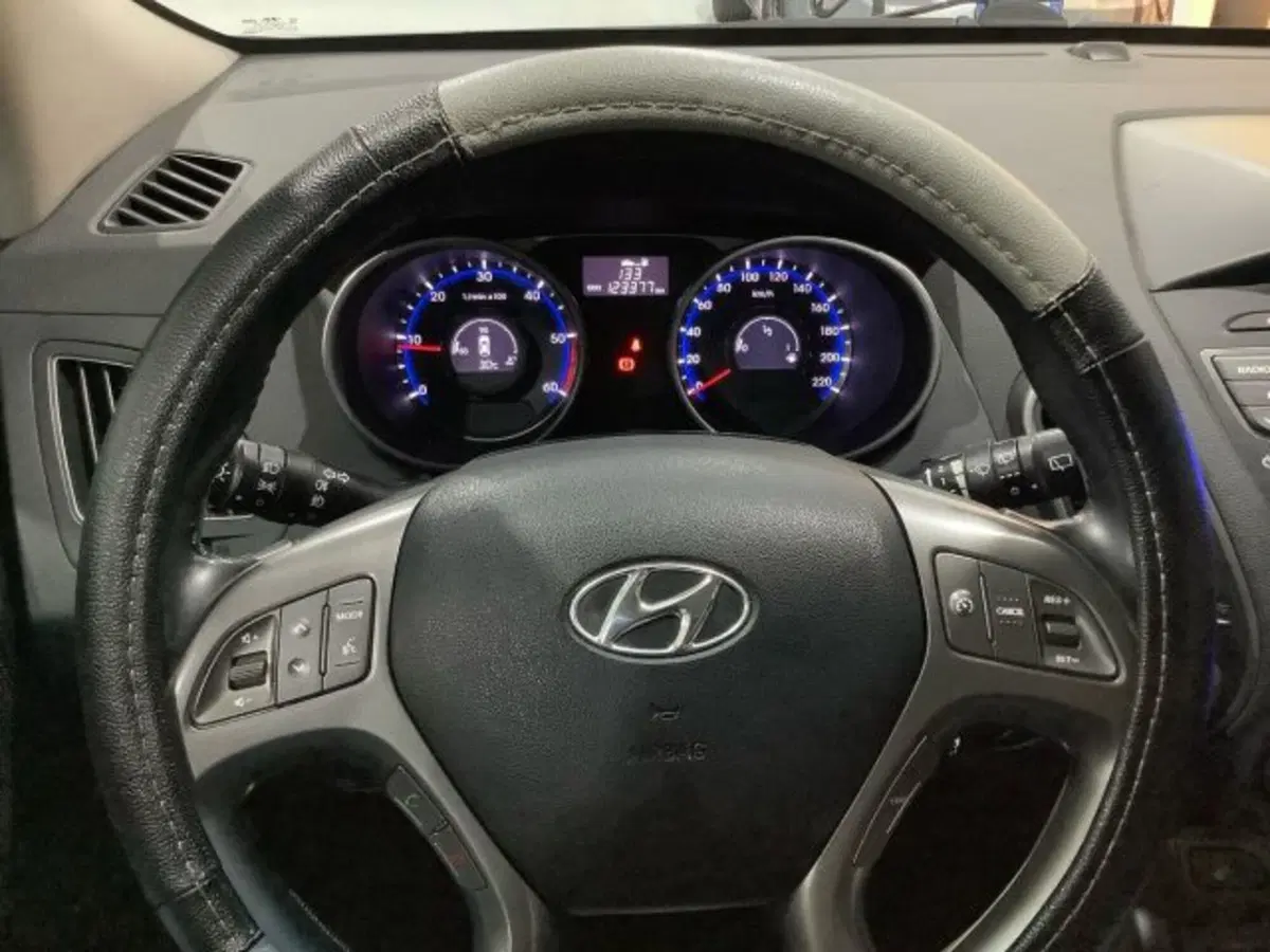Hyundai ix35 usata a Catania (17)