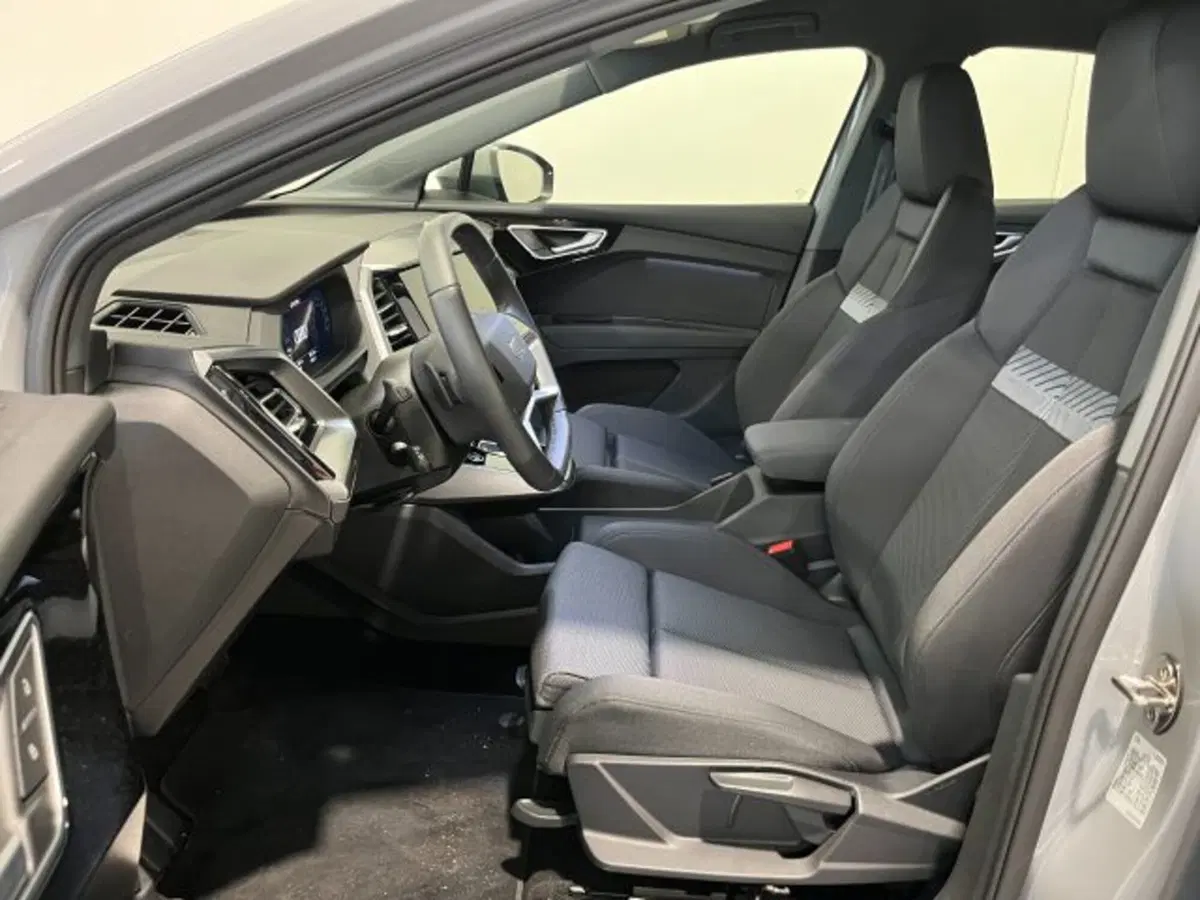 Audi Q4 Sportback nuova a Treviso (10)