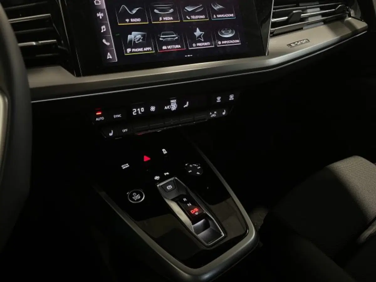 Audi Q4 Sportback nuova a Treviso (7)
