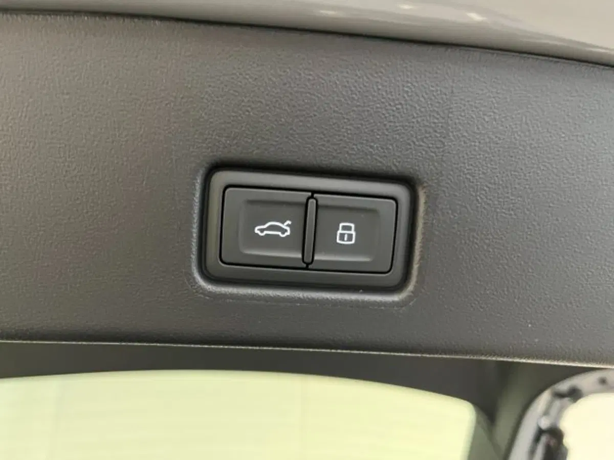 Audi Q4 Sportback nuova a Treviso (9)