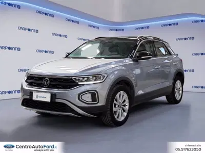 Volkswagen T-Roc 2.0 tdi Life 115cv del 2023 usata a Albano Laziale