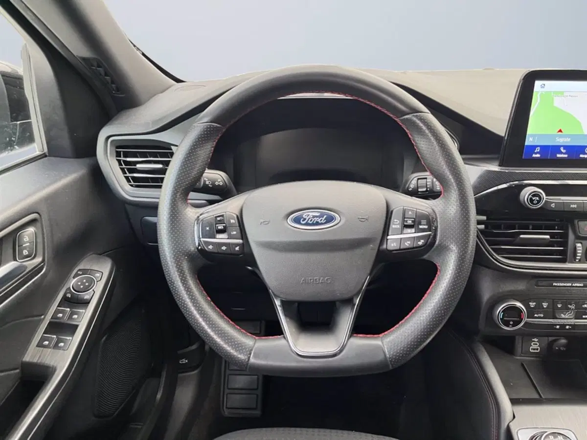 Ford Kuga usata a Milano (13)