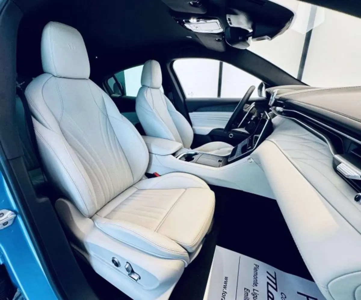 Maserati Grecale usata a Torino (15)