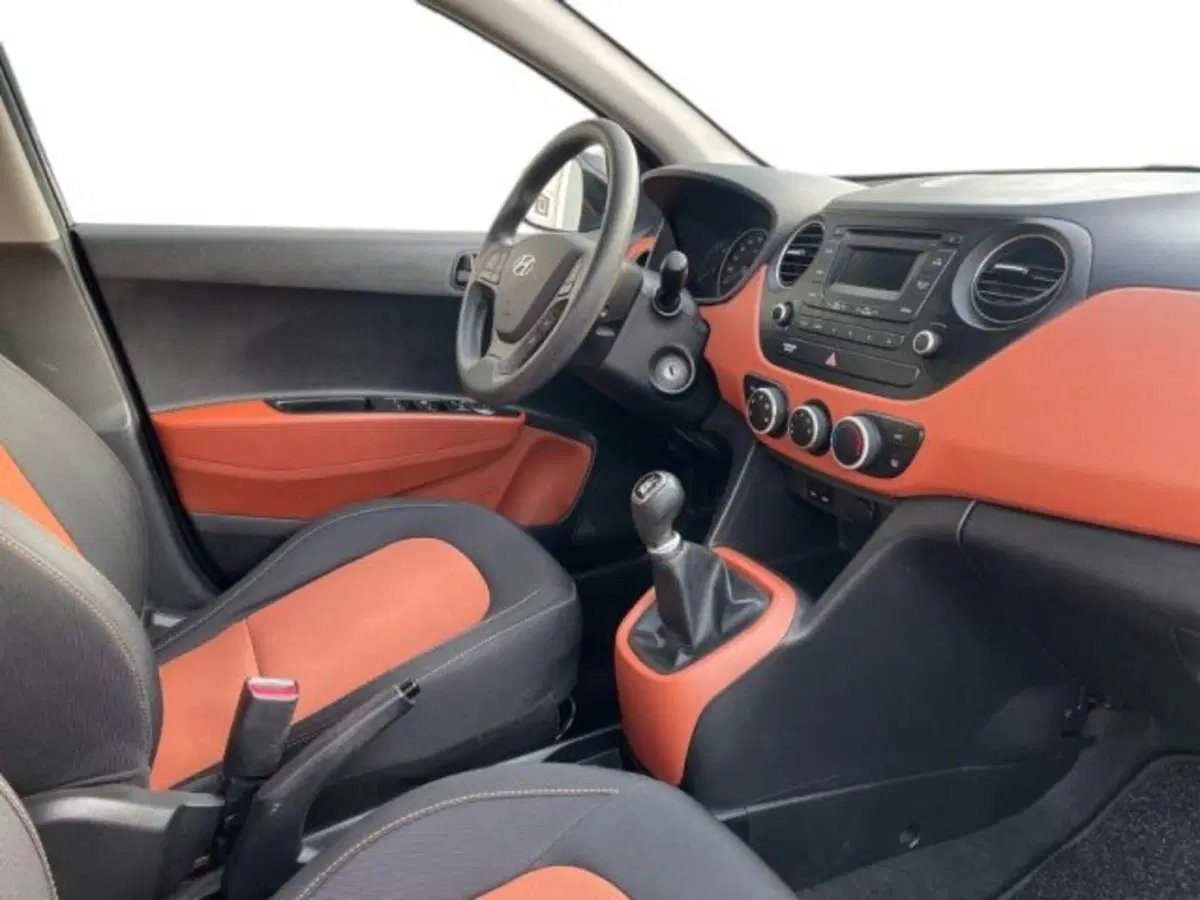Hyundai i10 usata a Vercelli (14)