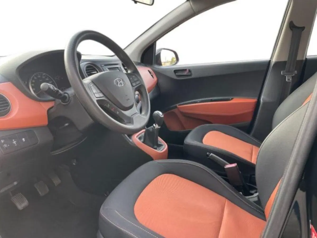 Hyundai i10 usata a Vercelli (6)