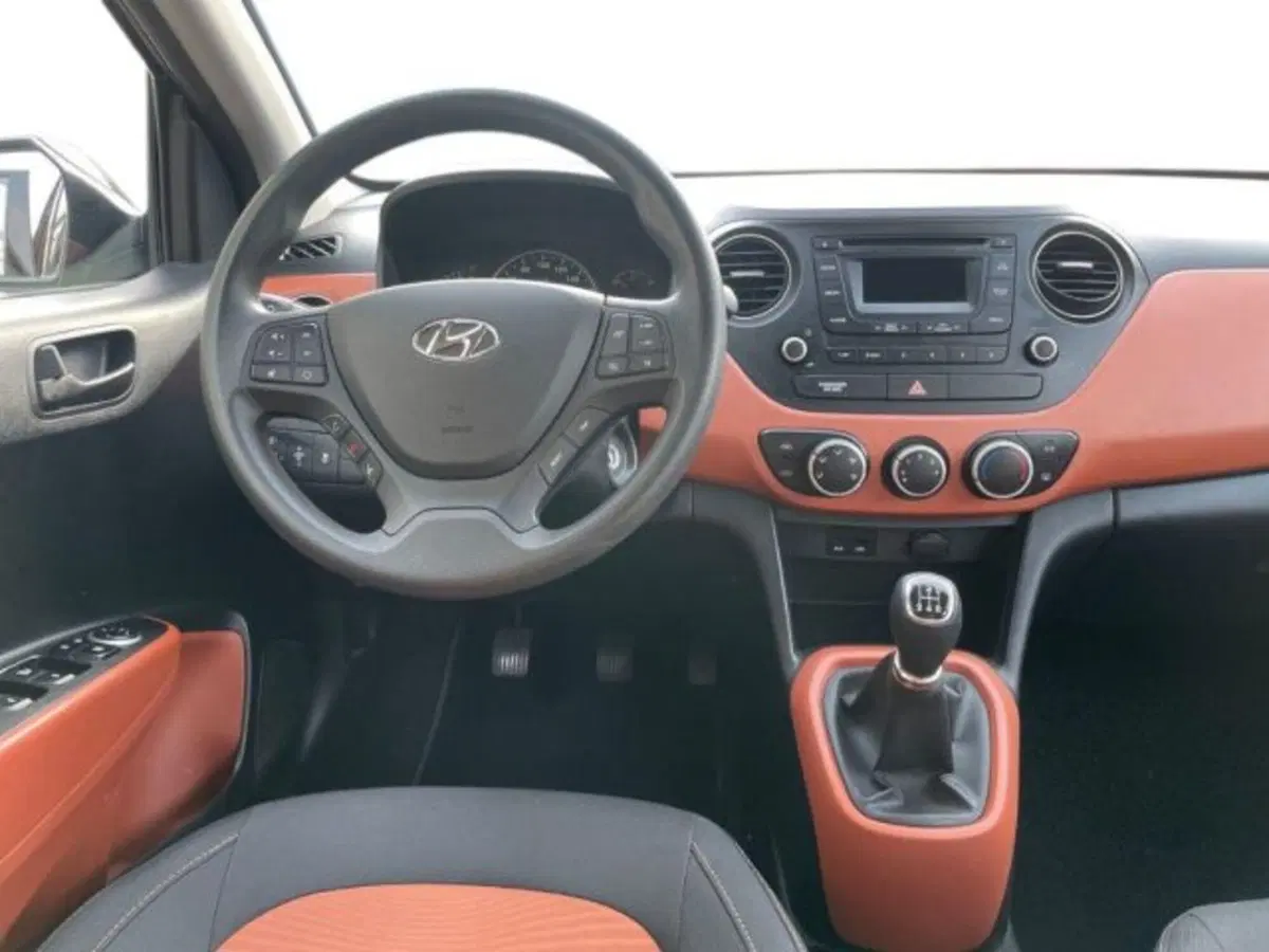 Hyundai i10 usata a Vercelli (7)
