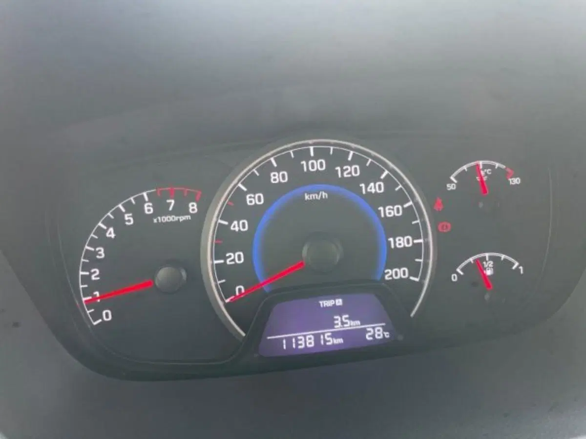 Hyundai i10 usata a Vercelli (8)