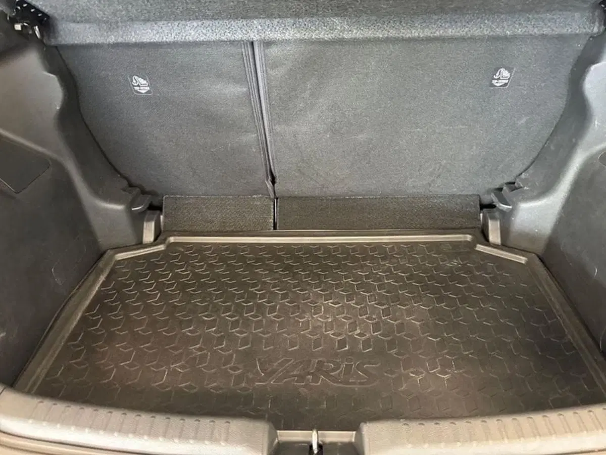 Toyota Yaris usata a Prato (12)