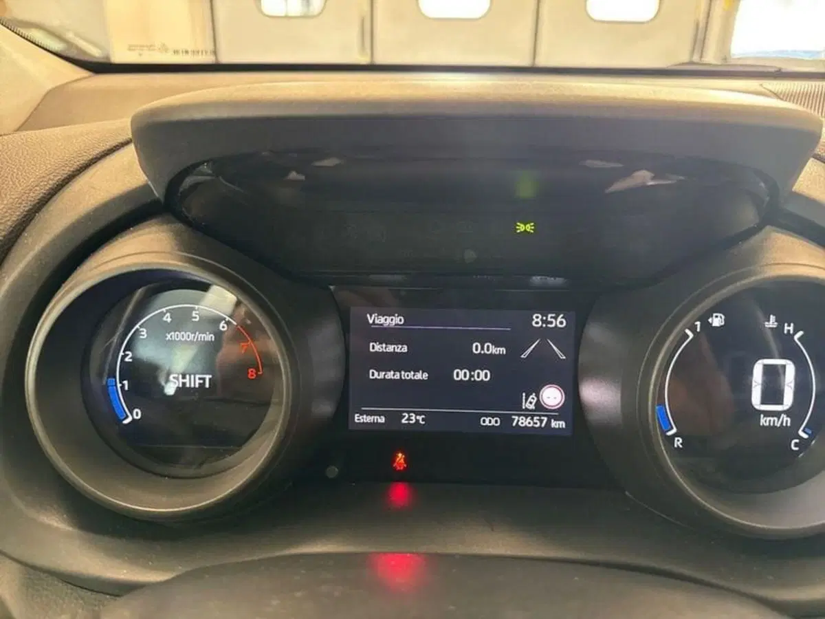 Toyota Yaris usata a Prato (13)