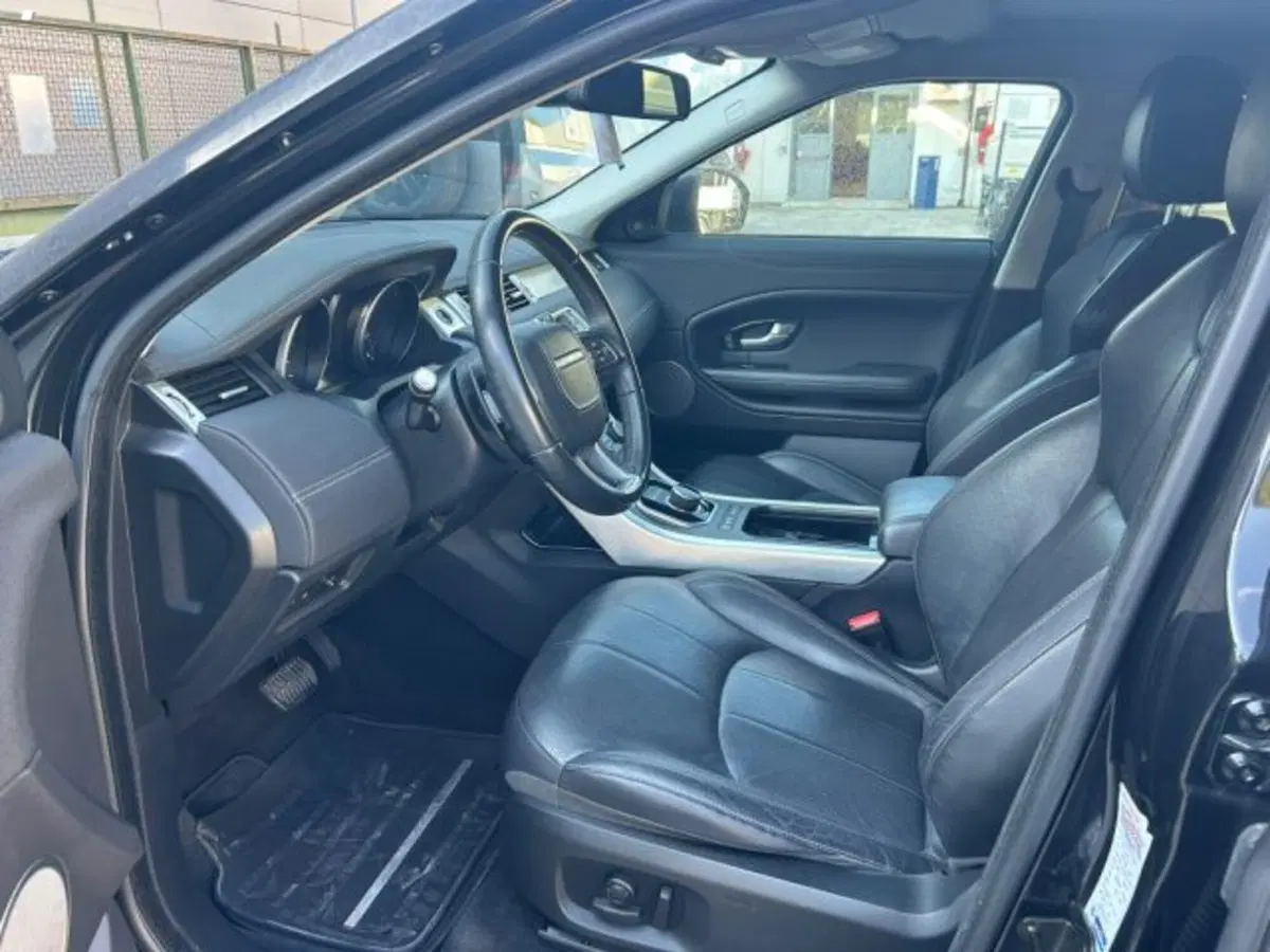 Land Rover Range Rover Evoque usata a Lucca (11)