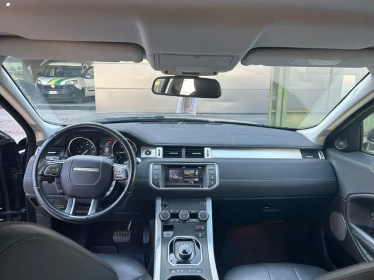 Land Rover Range Rover Evoque usata a Lucca (9)