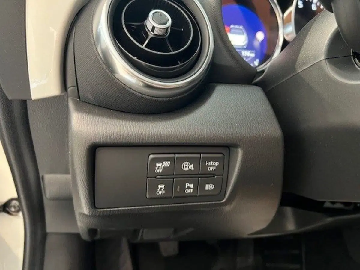 Mazda MX-5 nuova a Cuneo (12)