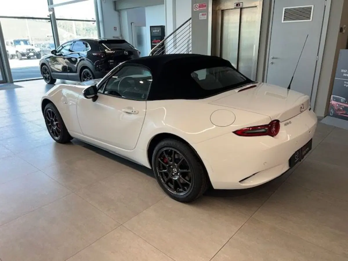 Mazda MX-5 nuova a Cuneo (6)