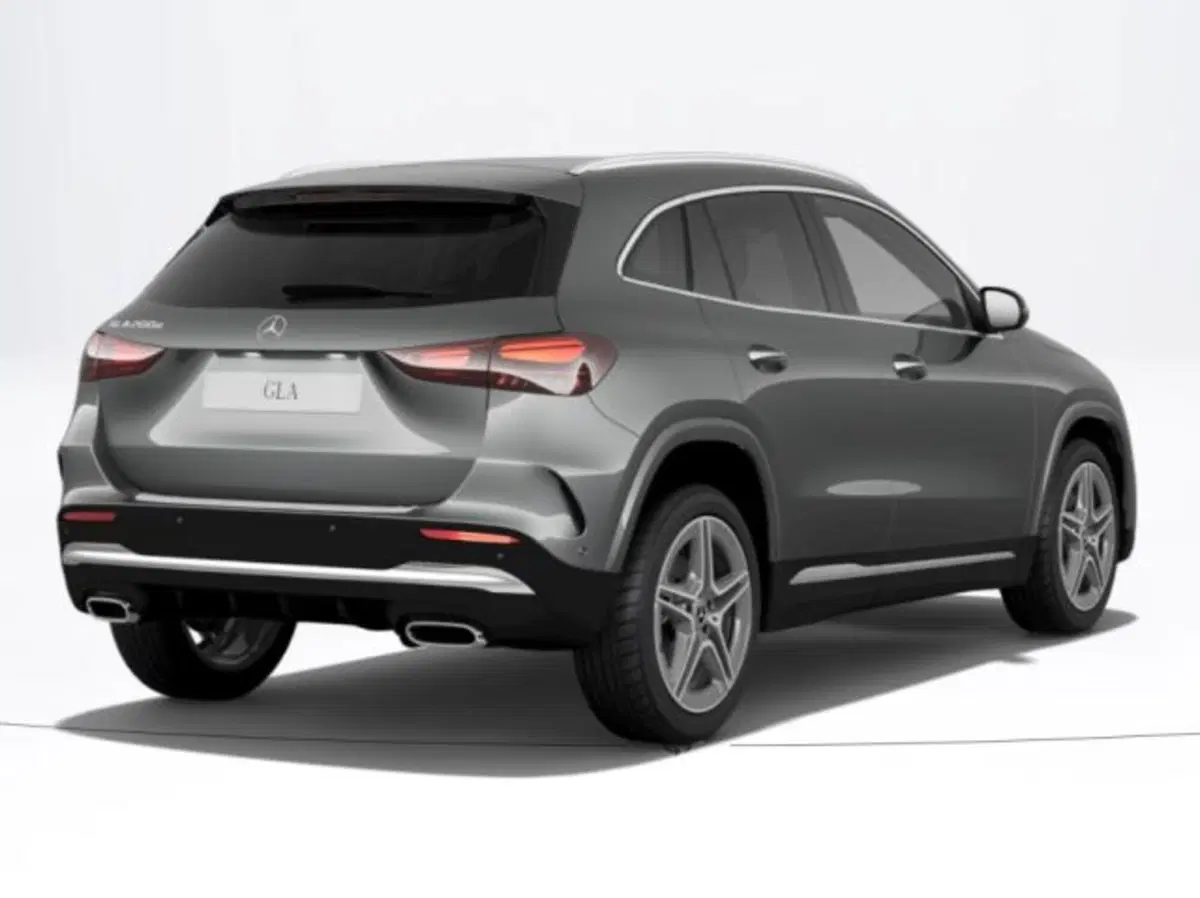 Mercedes-Benz GLA SUV nuova a Verona (2)