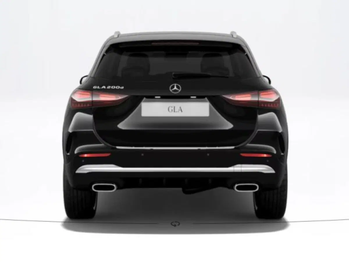 Mercedes-Benz GLA SUV nuova a Verona (4)