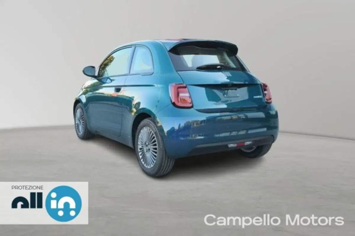 Fiat 500 nuova a Venezia (6)