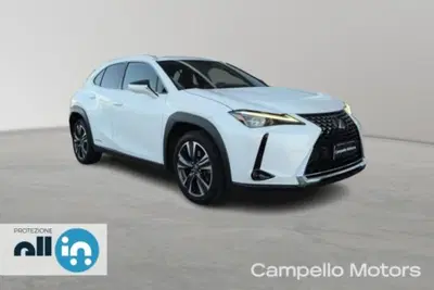Lexus UX 300e 72,8kWh Luxury del 2019 usata a Venezia
