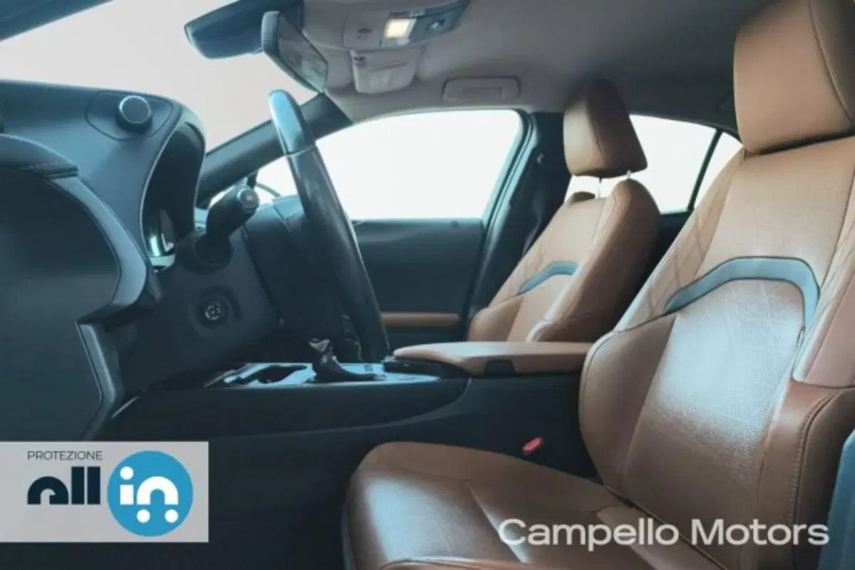 Lexus UX usata a Venezia (5)