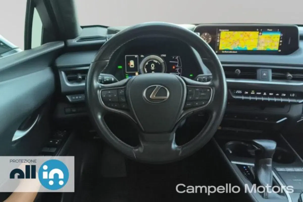 Lexus UX usata a Venezia (8)
