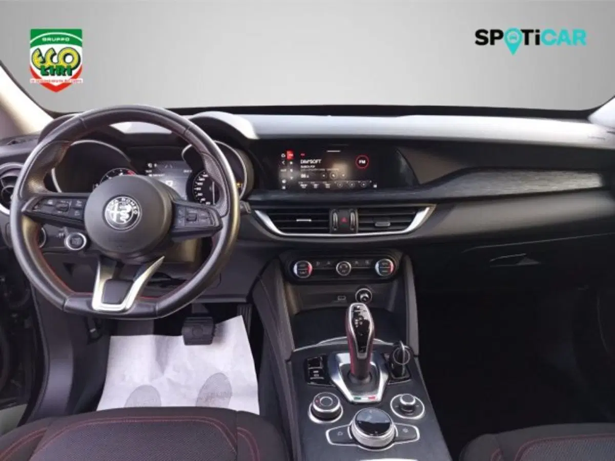 Alfa Romeo Stelvio nuova a Frosinone (7)