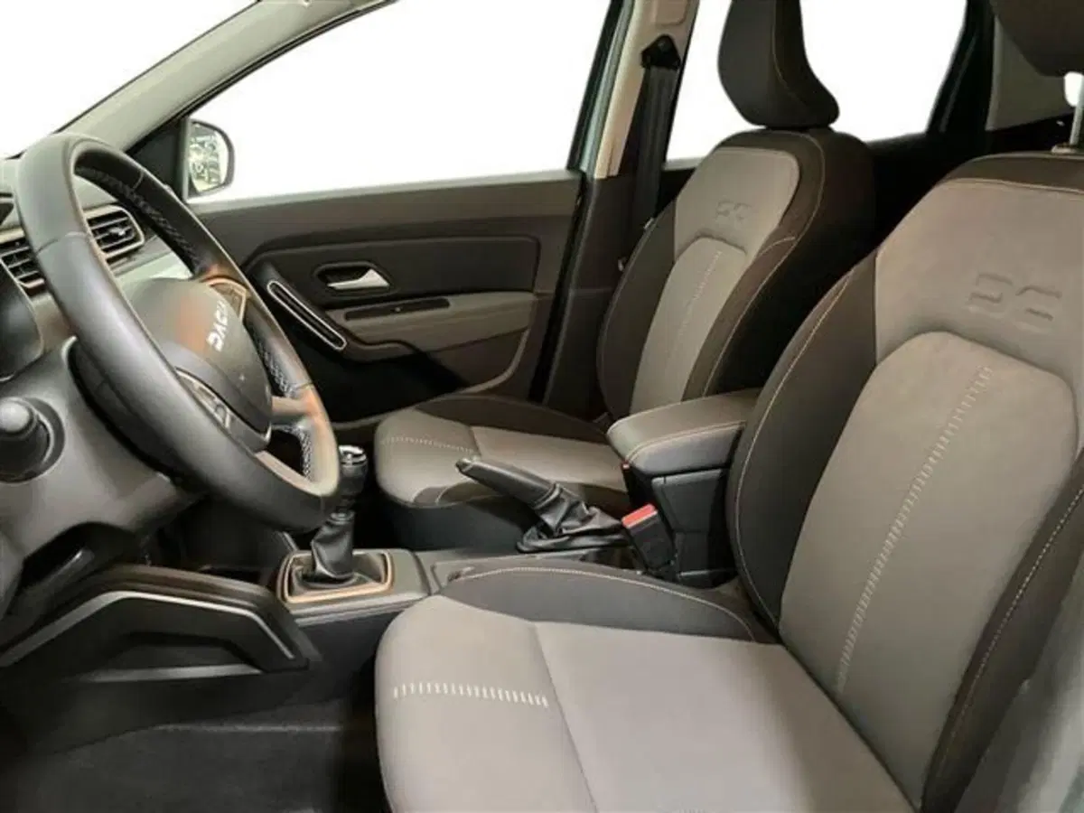 Dacia Duster usata a Como (10)