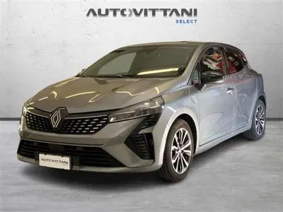 Renault Clio 1.6 full hybrid Evolution 145cv del 2024 usata a Como