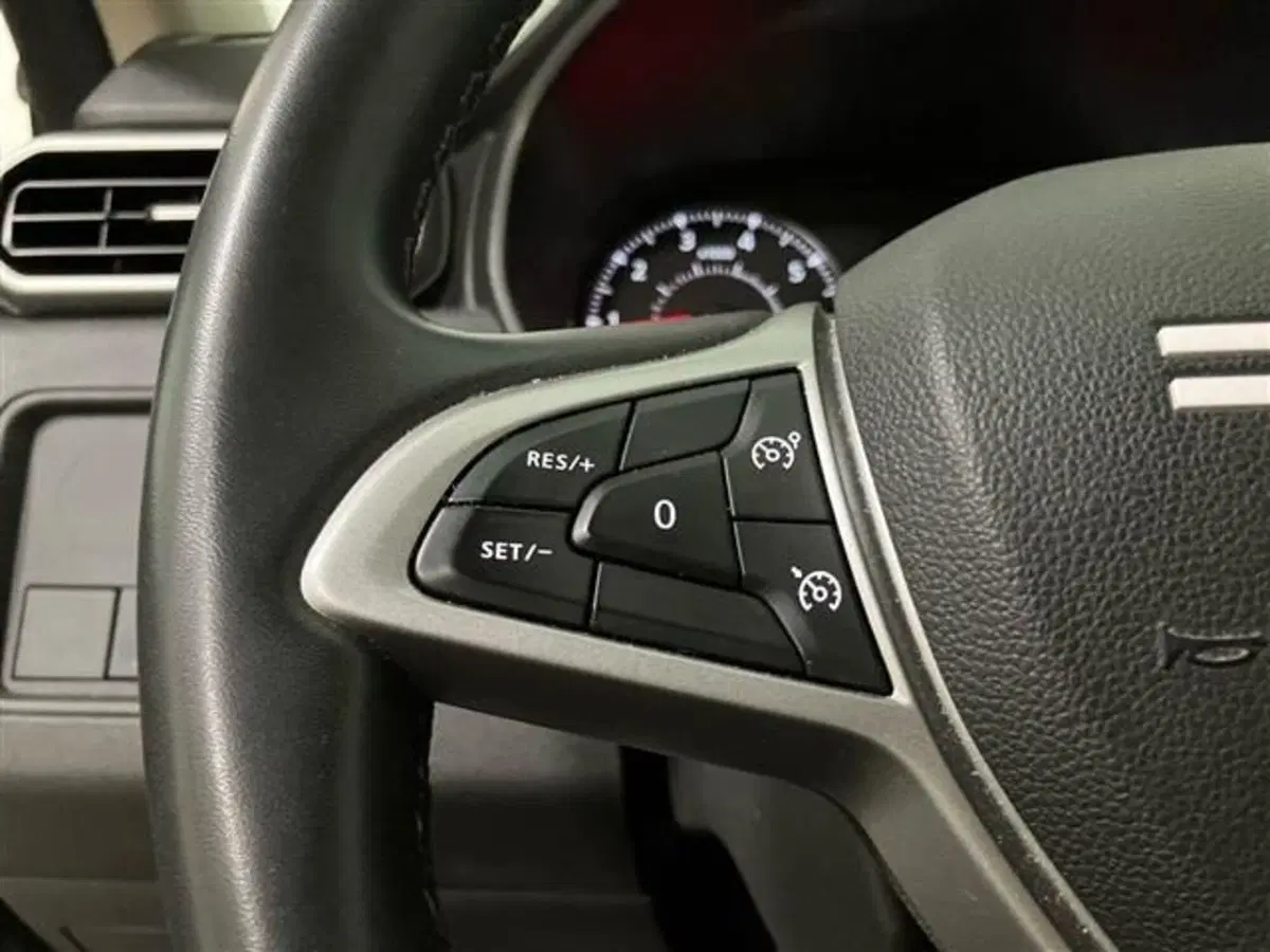 Dacia Duster usata a Como (17)