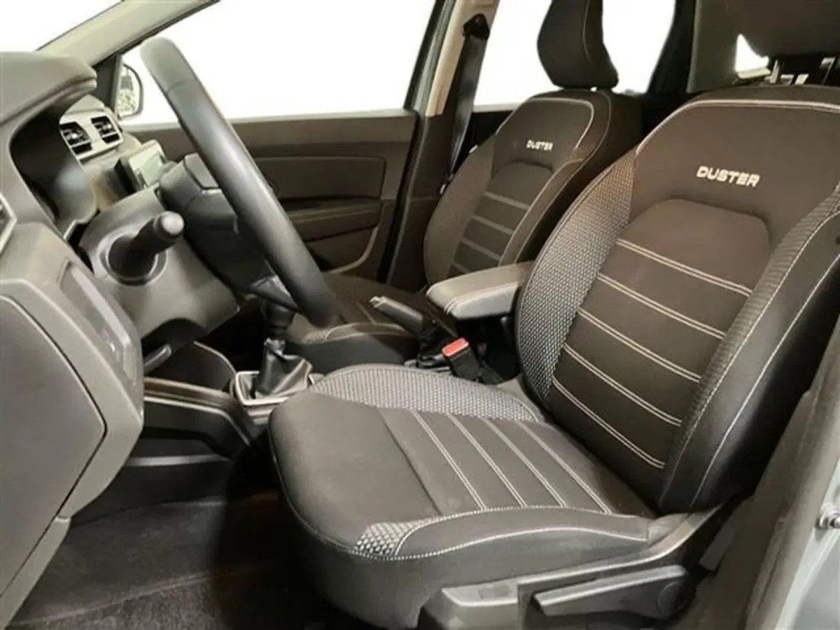 Dacia Duster usata a Como (9)
