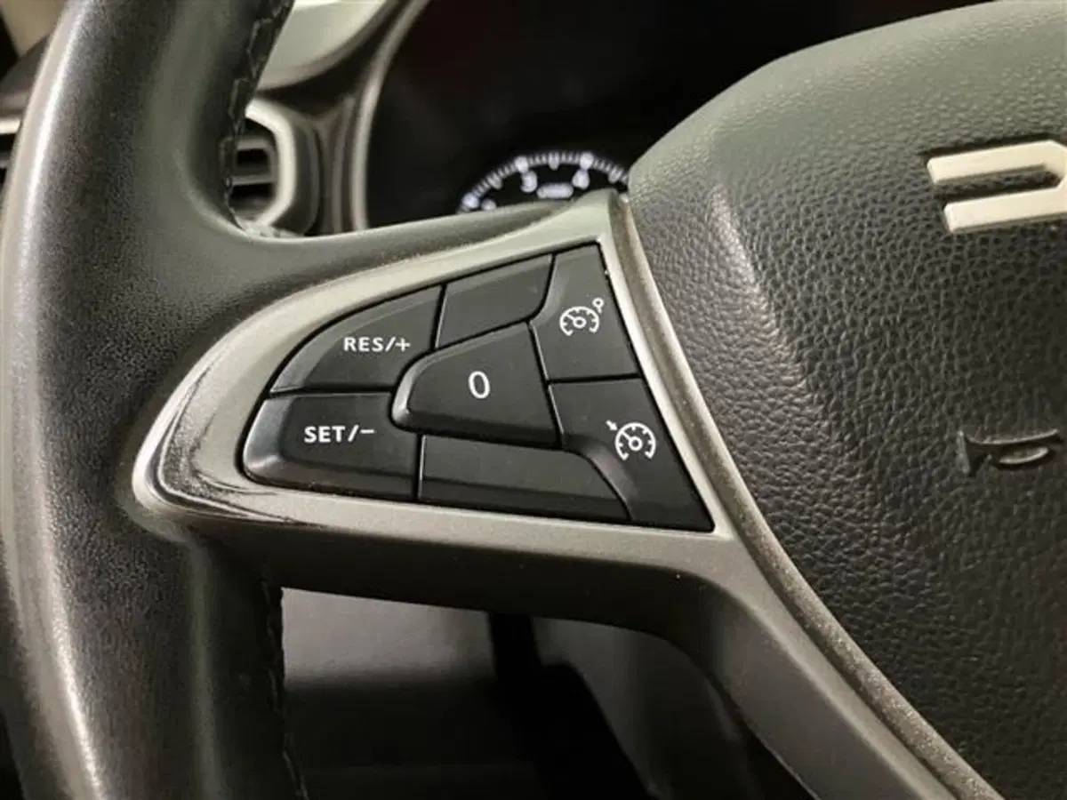 Dacia Duster usata a Como (17)
