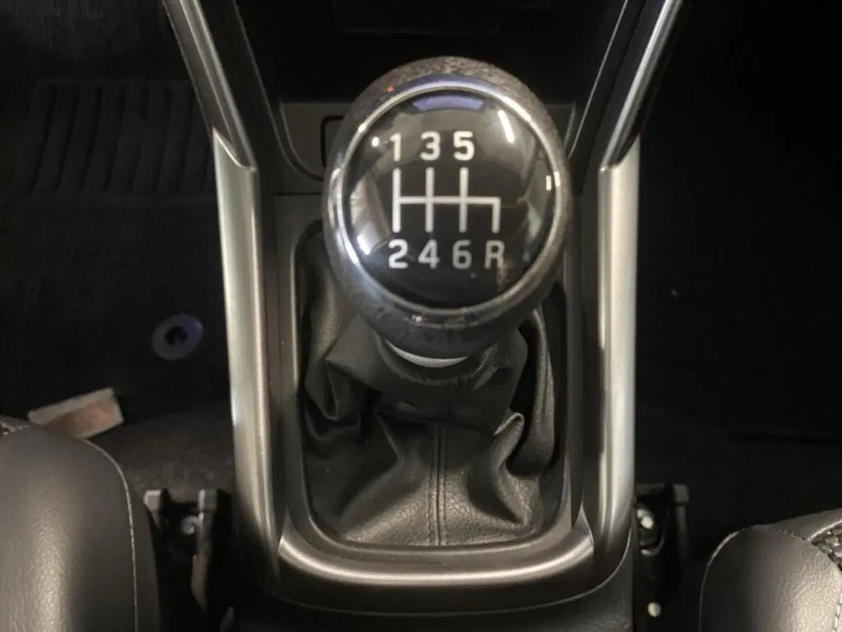 Suzuki S-Cross usata a Torino (12)