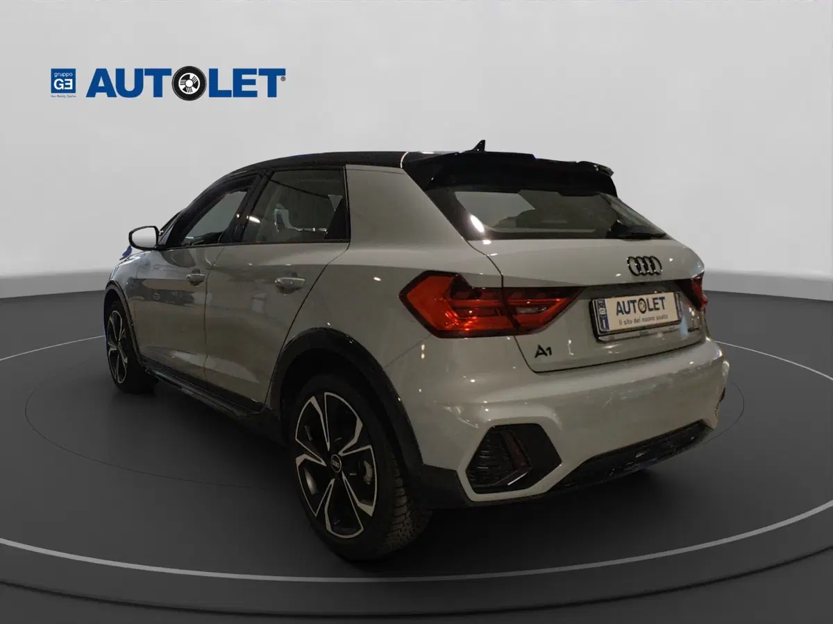 Audi A1 allstreet usata a Genova (8)