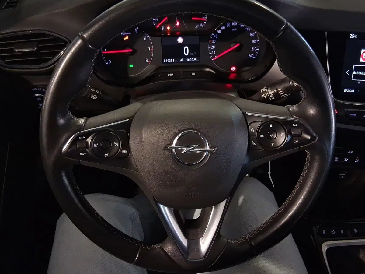 Opel Crossland usata a Genova (14)